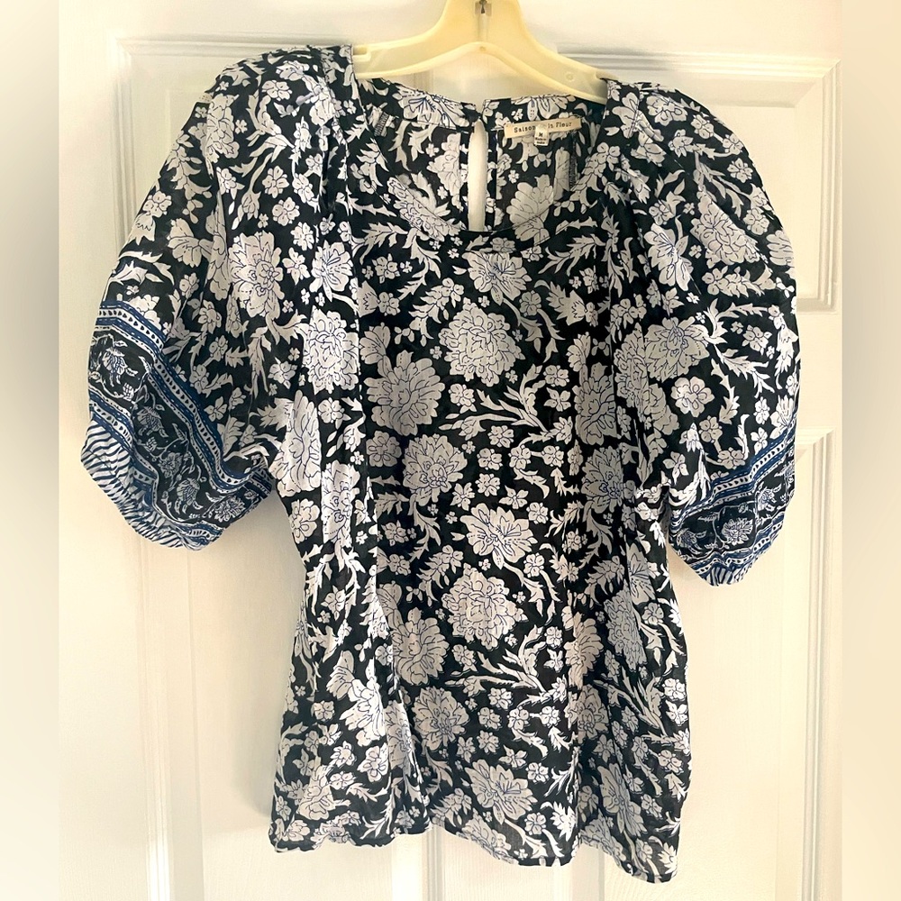 Anthropologie 100% cotton puff sleeve. Only worn a few times
